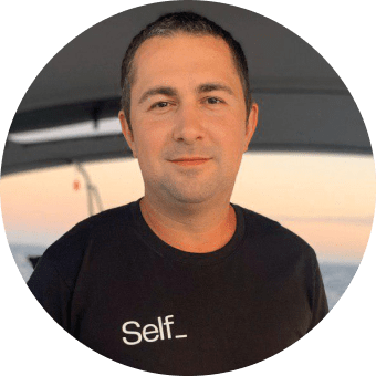 Артур Хасанов